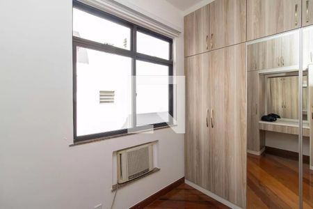 Apartamento à venda com 105m², 3 quartos e 2 vagasQuarto