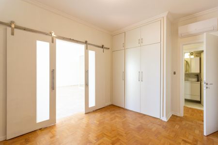Apartamento à venda com 135m², 3 quartos e 1 vagaQuarto 1