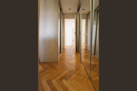 Apartamento à venda com 177m², 3 quartos e 3 vagasSuíte 3