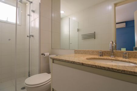 Apartamento à venda com 177m², 3 quartos e 3 vagasBanheiro Suíte 1