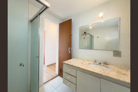 Apartamento para alugar com 100m², 3 quartos e 2 vagasBanheiro Social