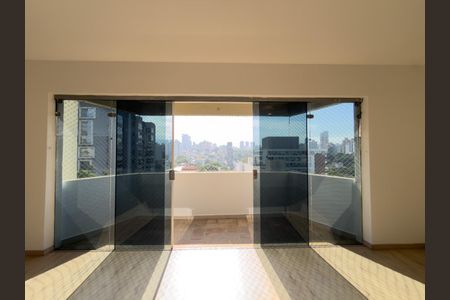 Apartamento para alugar com 100m², 3 quartos e 2 vagasVaranda