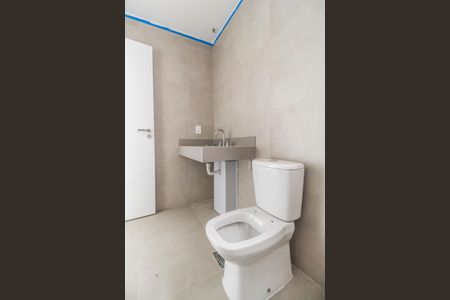 Casa de condomínio para alugar com 230m², 2 quartos e 3 vagasBanheiro da Suíte