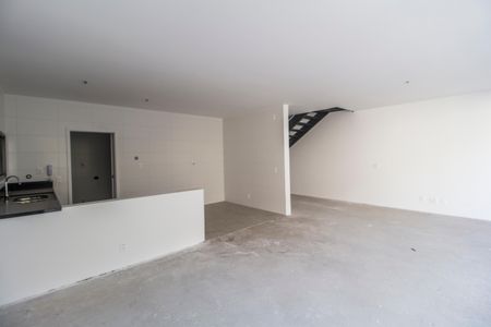 Sala de casa de condomínio à venda com 2 quartos, 230m² em Centro Empresarial Tamboré, Santana de Parnaíba