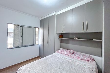 Apartamento à venda com 77m², 2 quartos e 1 vagaQuarto 2