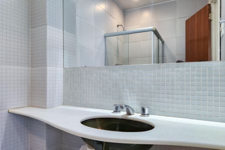 Banheiro  de apartamento à venda com 1 quarto, 50m² em Botafogo, Rio de Janeiro