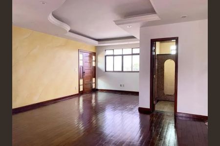 Casa para alugar com 4 quartos, 475m² em Floramar, Belo Horizonte