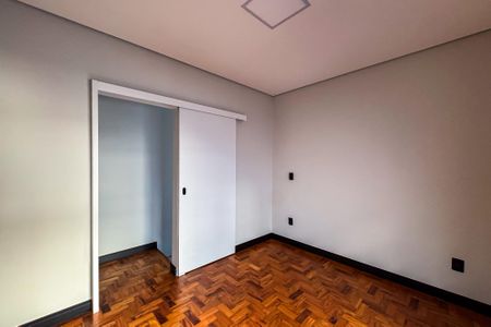 Casa à venda com 120m², 3 quartos e 2 vagasQuarto 2