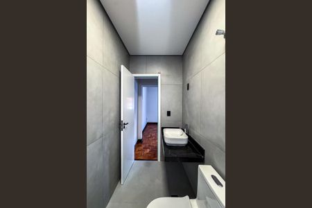 Casa à venda com 120m², 3 quartos e 2 vagasBanheiro 1