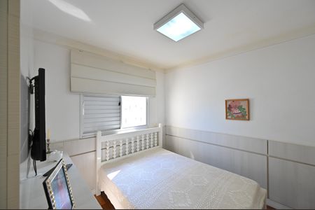 Apartamento à venda com 104m², 3 quartos e 2 vagasQuarto 2
