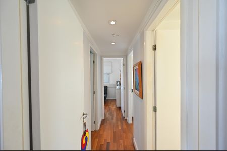 Apartamento à venda com 104m², 3 quartos e 2 vagasCorredor