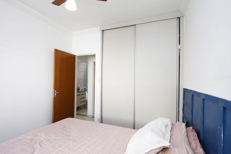 Apartamento à venda com 76m², 3 quartos e 1 vagaQuarto 2