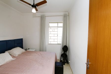 Apartamento à venda com 76m², 3 quartos e 1 vagaQuarto 2