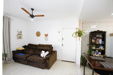 Sala de apartamento à venda com 3 quartos, 76m² em Padre Eustáquio, Belo Horizonte