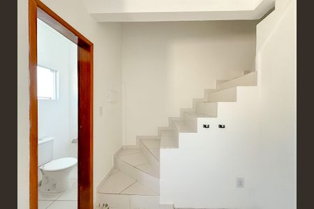 Sala de TV de apartamento para alugar com 2 quartos, 82m² em São João do Rio Vermelho, Florianópolis