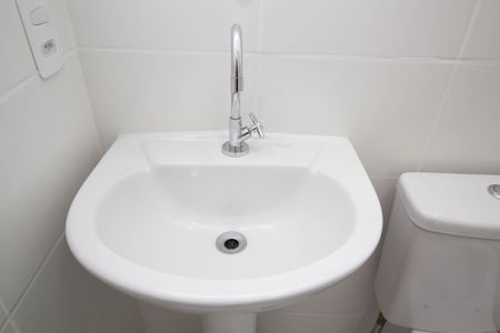 Banheiro de apartamento à venda com 1 quarto, 55m² em Vila Albertina, São Paulo