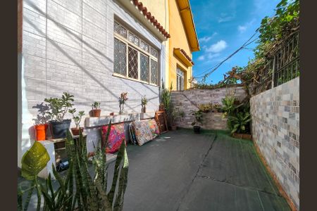 Casa à venda com 82m², 3 quartos e sem vagaQuintal