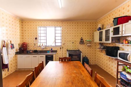 Casa à venda com 526m², 2 quartos e 5 vagasCozinha