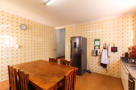 Casa à venda com 526m², 2 quartos e 5 vagasCozinha