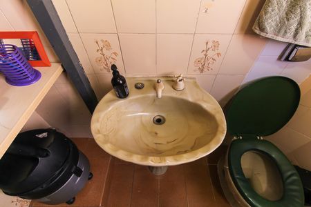 Casa à venda com 526m², 2 quartos e 5 vagasBanheiro