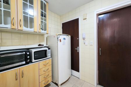 Apartamento à venda com 59m², 2 quartos e 1 vagaCozinha 