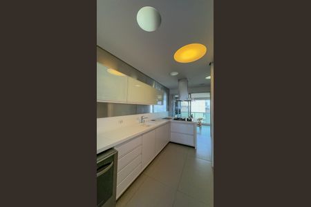 Apartamento para alugar com 167m², 3 quartos e 3 vagasCozinha