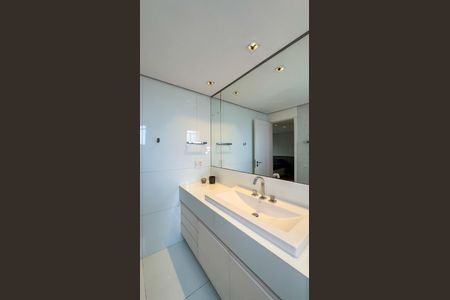 Apartamento para alugar com 167m², 3 quartos e 3 vagasBanheiro da Suíte