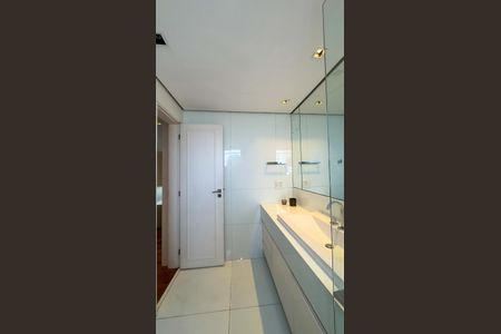Apartamento para alugar com 167m², 3 quartos e 3 vagasBanheiro da Suíte