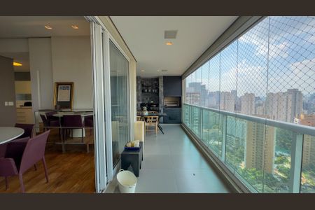 Apartamento para alugar com 167m², 3 quartos e 3 vagasSacada