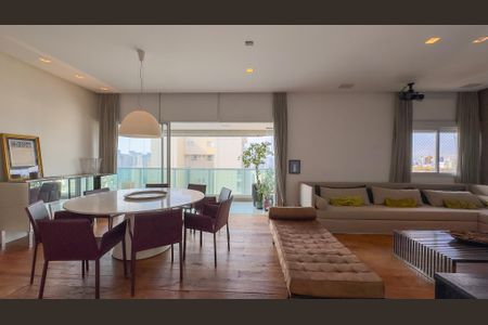 Apartamento para alugar com 167m², 3 quartos e 3 vagasSala