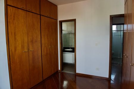 Apartamento à venda com 86m², 3 quartos e 2 vagasSuíte
