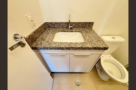 Apartamento para alugar com 25m², 1 quarto e sem vaga Apartamento para alugar com 25m², 1 quarto e sem vagaBanheiro da Suíte