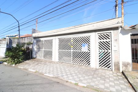Casa à venda com 280m², 3 quartos e 3 vagasFachada