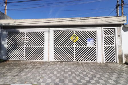 Casa à venda com 280m², 3 quartos e 3 vagasFachada