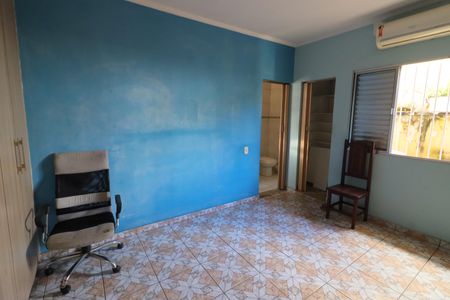 Casa à venda com 280m², 3 quartos e 3 vagasSuíte 1