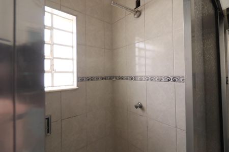 Casa à venda com 280m², 3 quartos e 3 vagasBanheiro 2