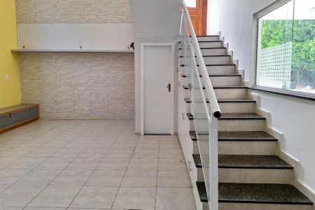 Casa de condomínio para alugar com 142m², 3 quartos e 3 vagas Casa de condomínio para alugar com 142m², 3 quartos e 3 vagasSala