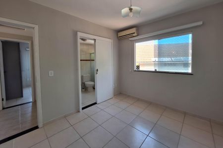 Casa de condomínio para alugar com 142m², 3 quartos e 3 vagas Casa de condomínio para alugar com 142m², 3 quartos e 3 vagasSuíte 3