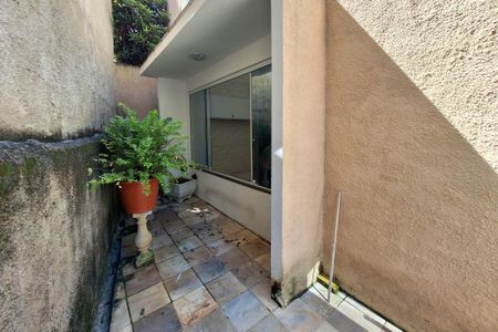 Casa de condomínio para alugar com 142m², 3 quartos e 3 vagas Casa de condomínio para alugar com 142m², 3 quartos e 3 vagasQuintal