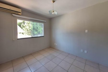 Casa de condomínio para alugar com 142m², 3 quartos e 3 vagas Casa de condomínio para alugar com 142m², 3 quartos e 3 vagasSuíte 3