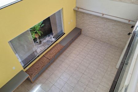 Sala de casa de condomínio para alugar com 3 quartos, 142m² em Piratininga, Niterói