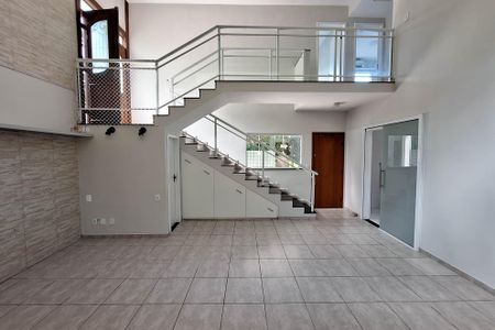 Casa de condomínio para alugar com 142m², 3 quartos e 3 vagas Casa de condomínio para alugar com 142m², 3 quartos e 3 vagasSala