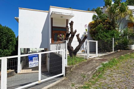 Casa de condomínio para alugar com 142m², 3 quartos e 3 vagas Casa de condomínio para alugar com 142m², 3 quartos e 3 vagasPlaca