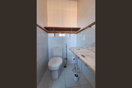 Casa de condomínio para alugar com 142m², 3 quartos e 3 vagas Casa de condomínio para alugar com 142m², 3 quartos e 3 vagasBanheiro da Suíte 1