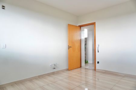 Apartamento à venda com 3 quartos, 79m² em Cachoeirinha, Belo Horizonte