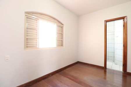 Casa para alugar com 330m², 4 quartos e 2 vagasQuarto 3 - Suíte