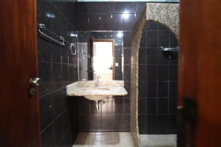 Casa para alugar com 330m², 4 quartos e 2 vagasBanheiro do Quarto 2