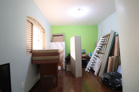 Casa para alugar com 330m², 4 quartos e 2 vagasQuarto 4