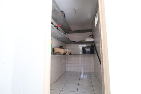 Casa para alugar com 330m², 4 quartos e 2 vagasCozinha - Dispensa