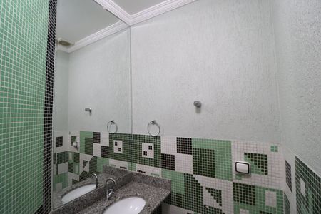 Casa para alugar com 330m², 4 quartos e 2 vagasLavabo